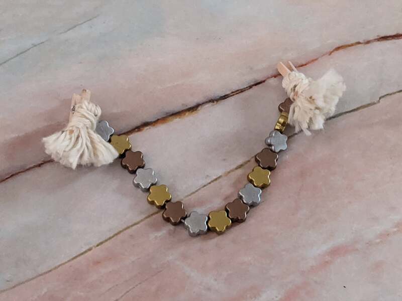 Metallic Flowers Card Garland