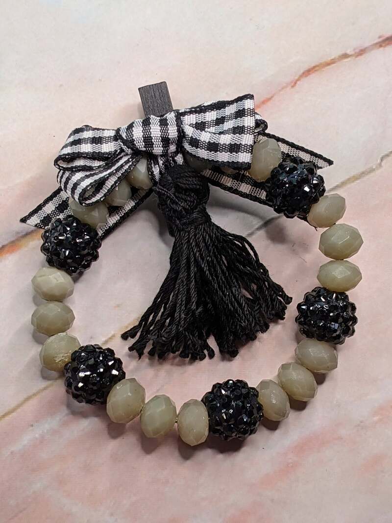 Grey Black Beaded Wreath Clip