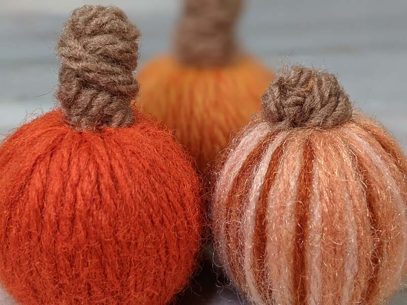 Mini Yarn Pumpkins DIY Project