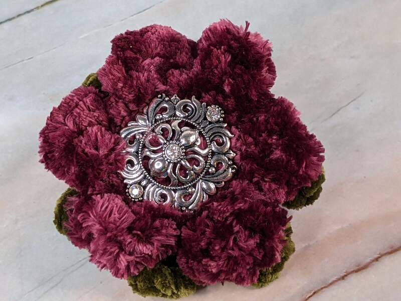 Plush Magenta Flower Gift Clip